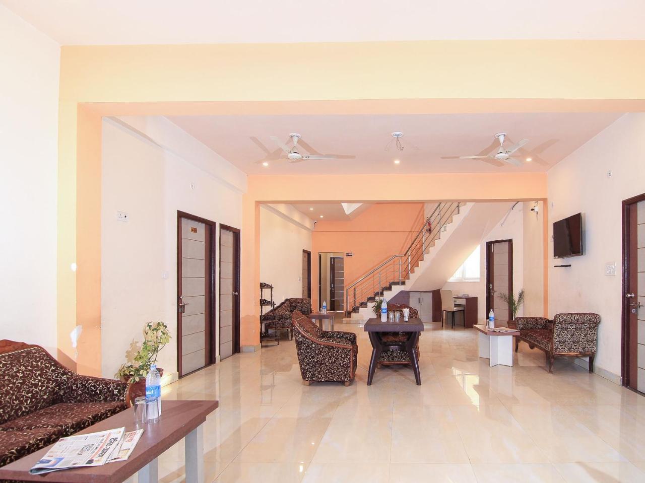 Maple Delite Hotel Lucknow Exterior photo