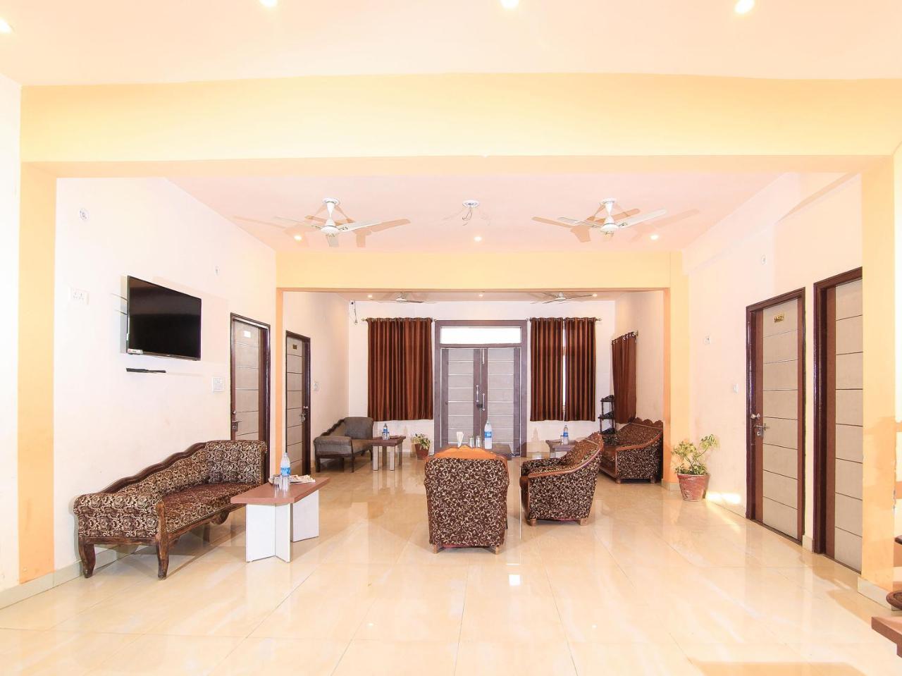 Maple Delite Hotel Lucknow Exterior photo